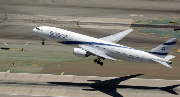 Israeli Airline El Al Boeing 777-200 take off at LAX.